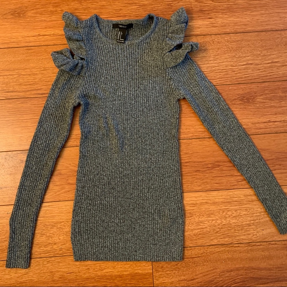 Forever 21 gray cold shoulder ruffle sweater